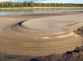 Sandstruktur am Sklavenfluss in Kanada
